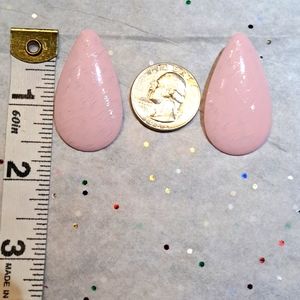 🟡 Baby Pink Teardrop Pierced Earrings